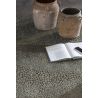 Tapis gris courbe plat design Ograbe